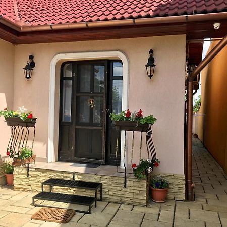 Cristi'S Rooms - Pensiune Oradea Eksteriør bilde