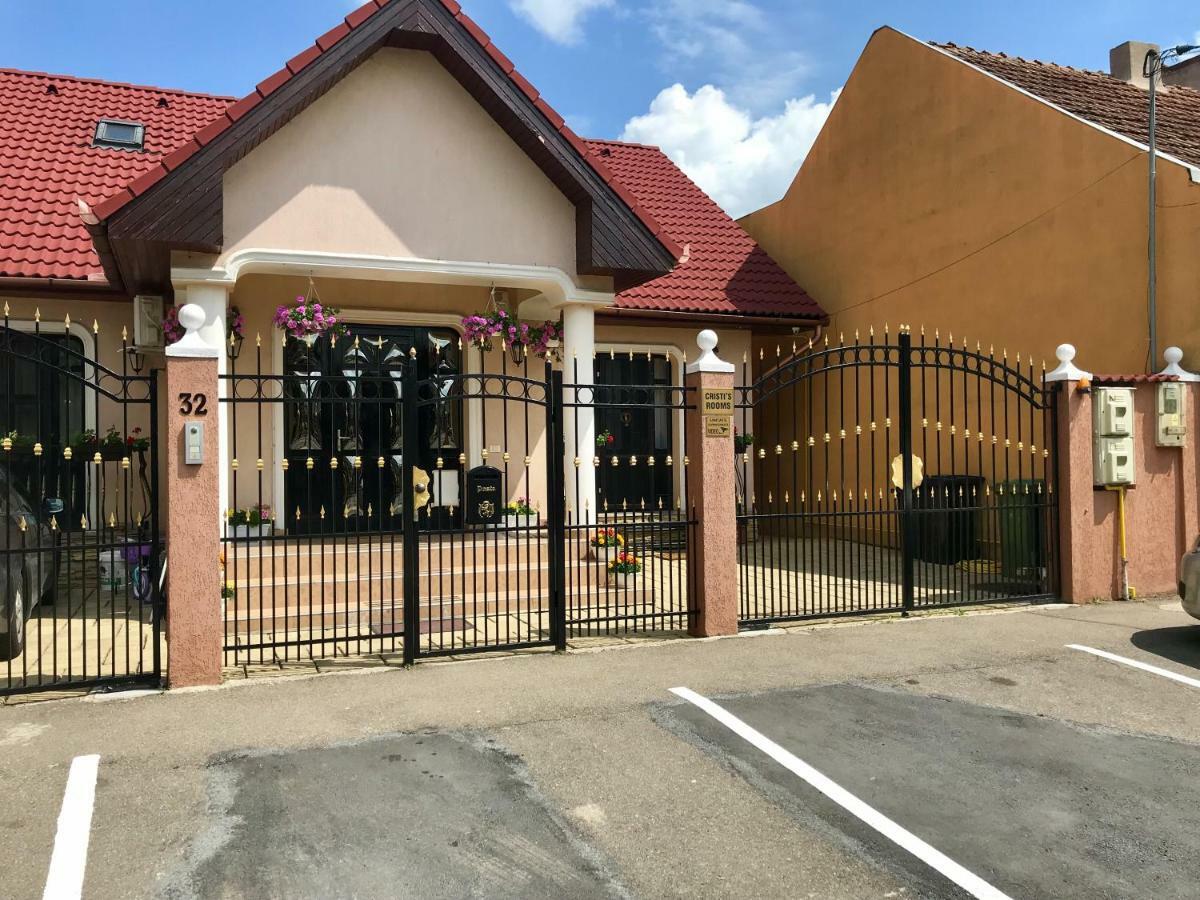 Cristi'S Rooms - Pensiune Oradea Eksteriør bilde
