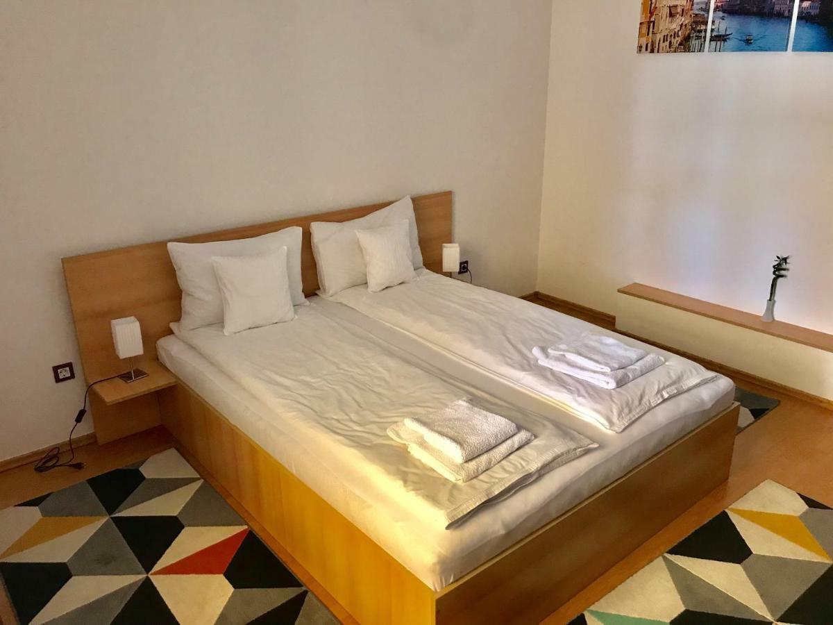 Cristi'S Rooms - Pensiune Oradea Eksteriør bilde