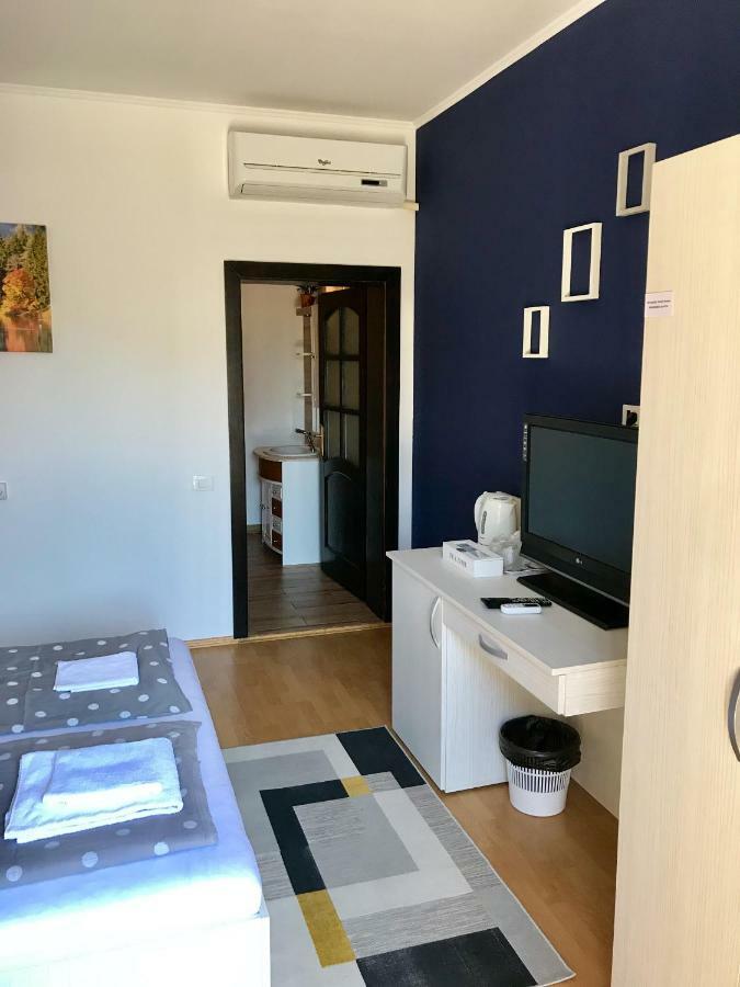 Cristi'S Rooms - Pensiune Oradea Eksteriør bilde