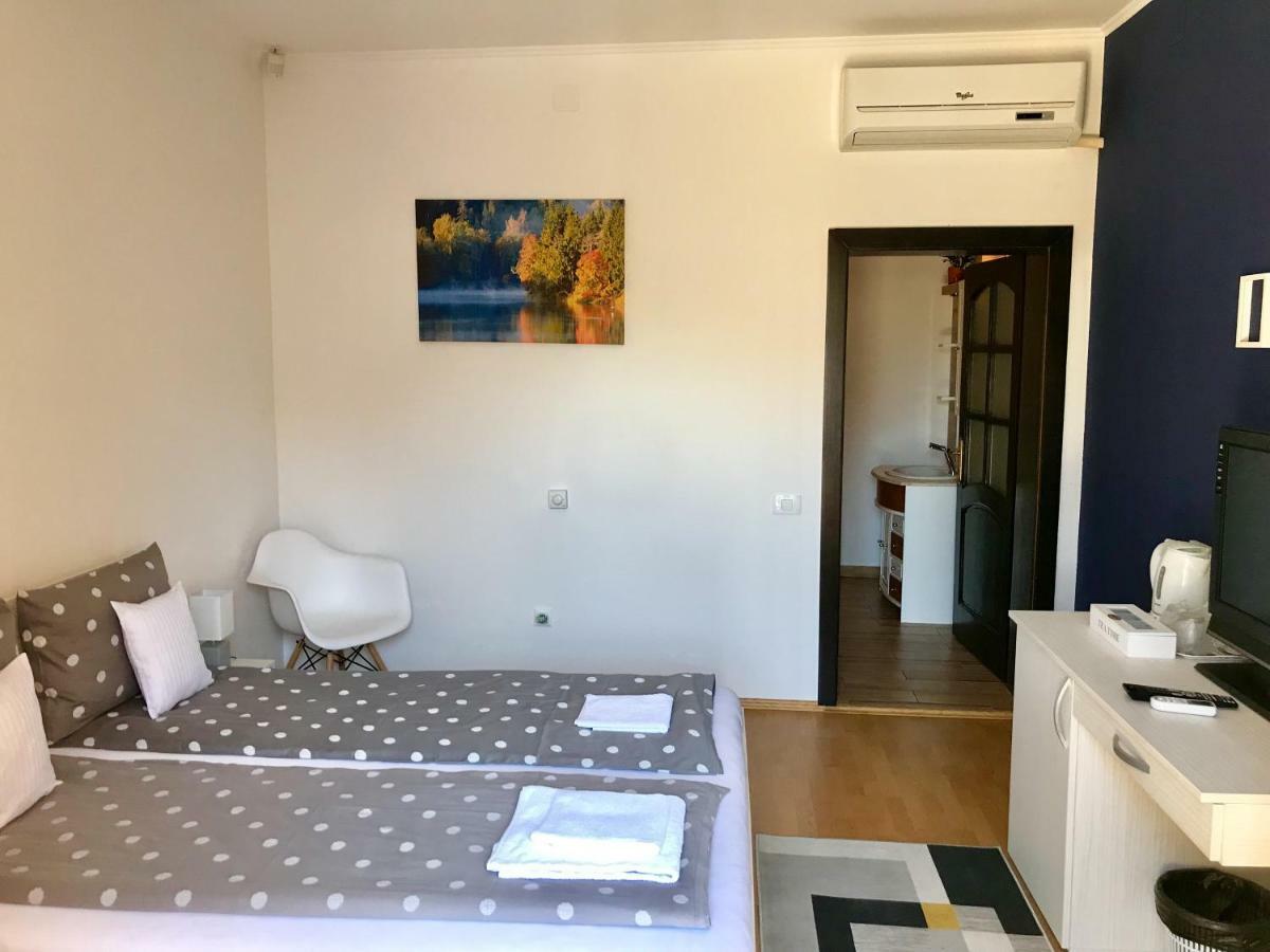 Cristi'S Rooms - Pensiune Oradea Eksteriør bilde