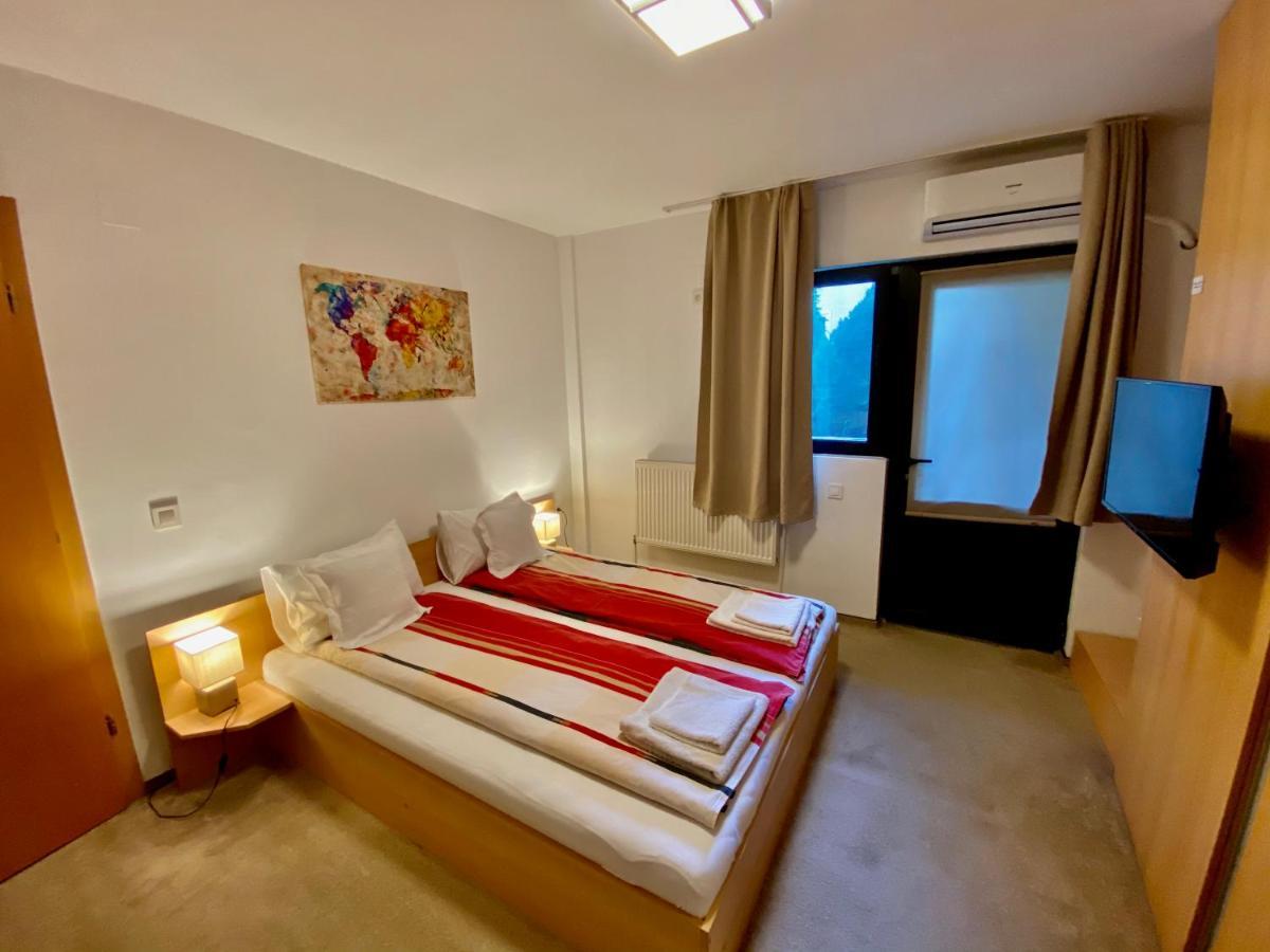 Cristi'S Rooms - Pensiune Oradea Eksteriør bilde