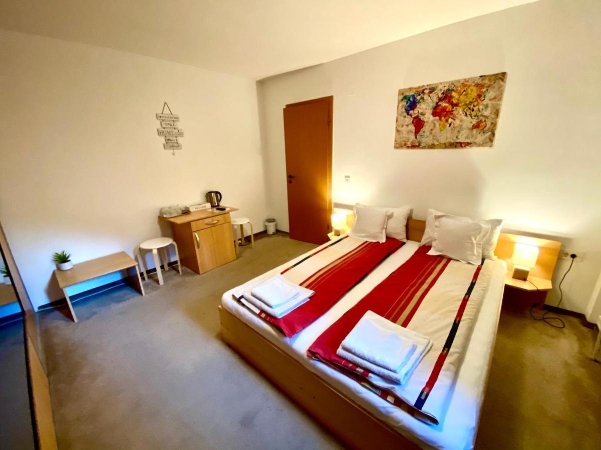 Cristi'S Rooms - Pensiune Oradea Eksteriør bilde
