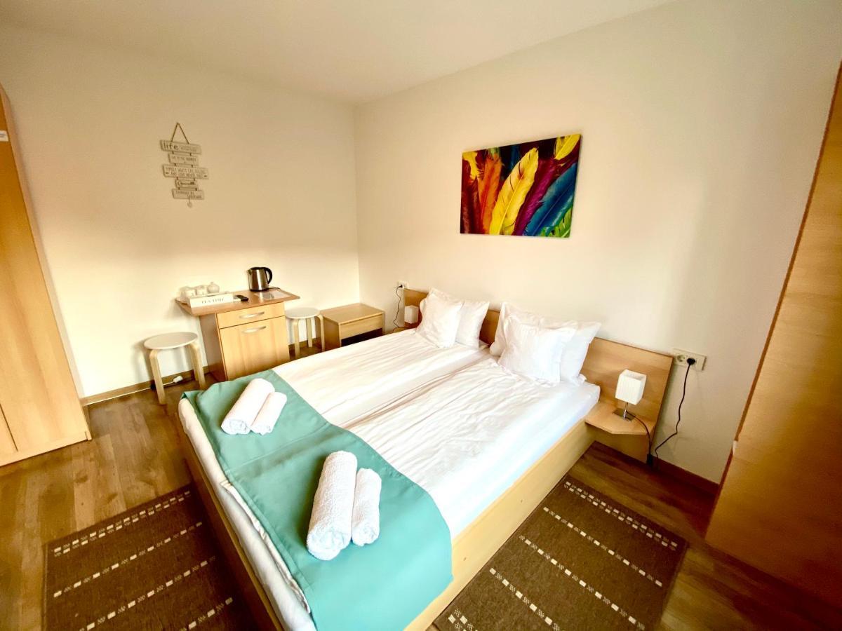 Cristi'S Rooms - Pensiune Oradea Eksteriør bilde